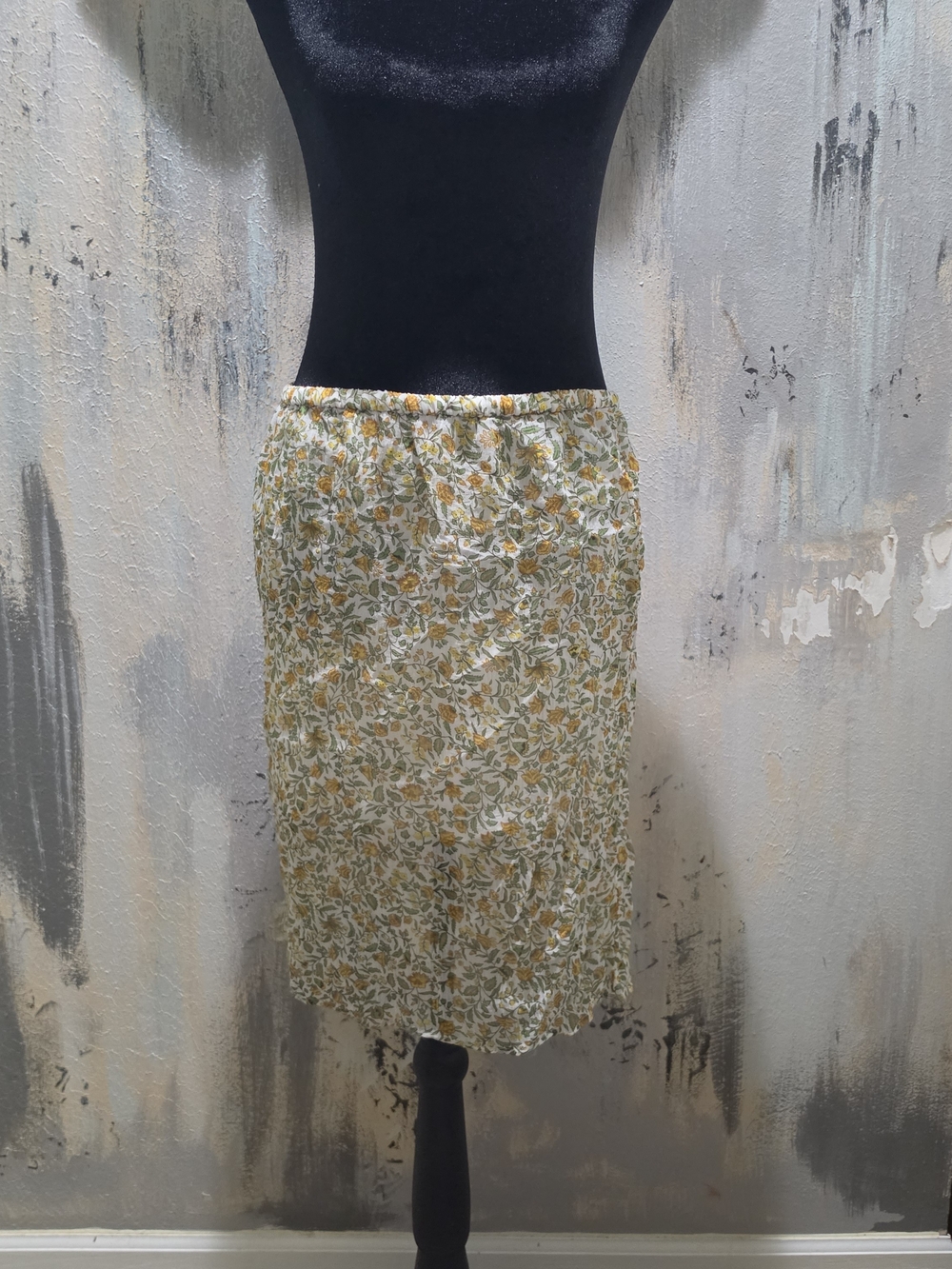 J. Crew Super Cute Yellow and Green Floral Midi Skirt With Light And Airy Size S